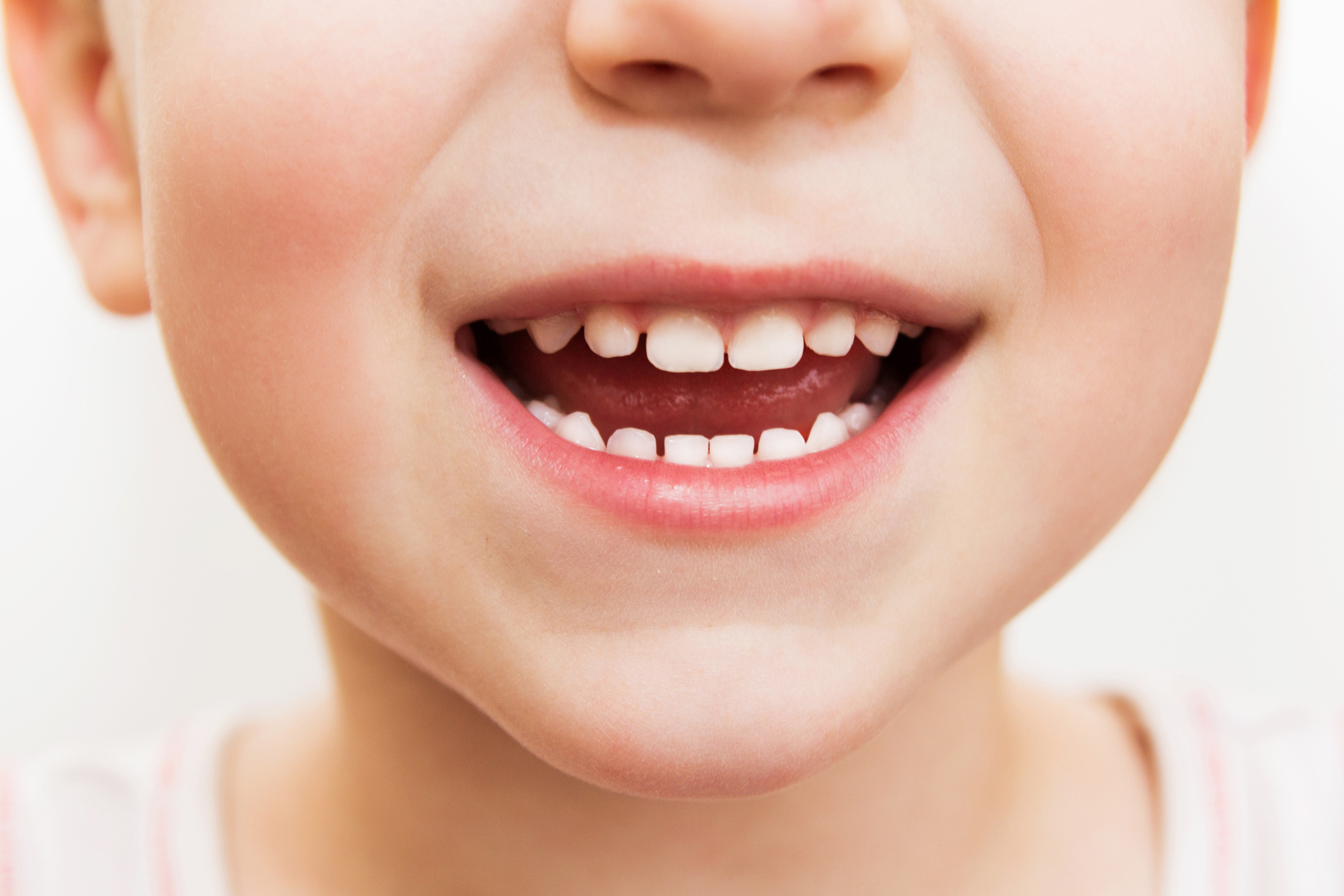 Děti do 6 let jsou nejvíce ohroženy spolknutím zubní pasty při čištění zubů