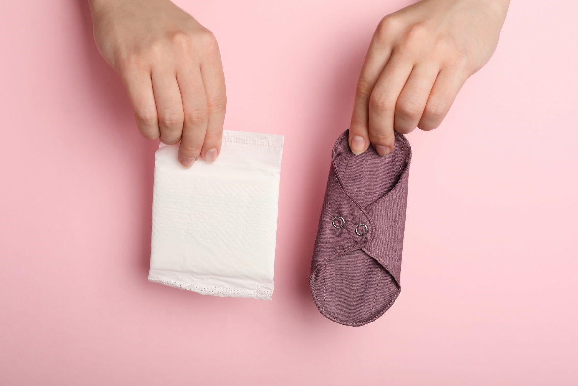 Jednorázové a látkové menstruační vložky