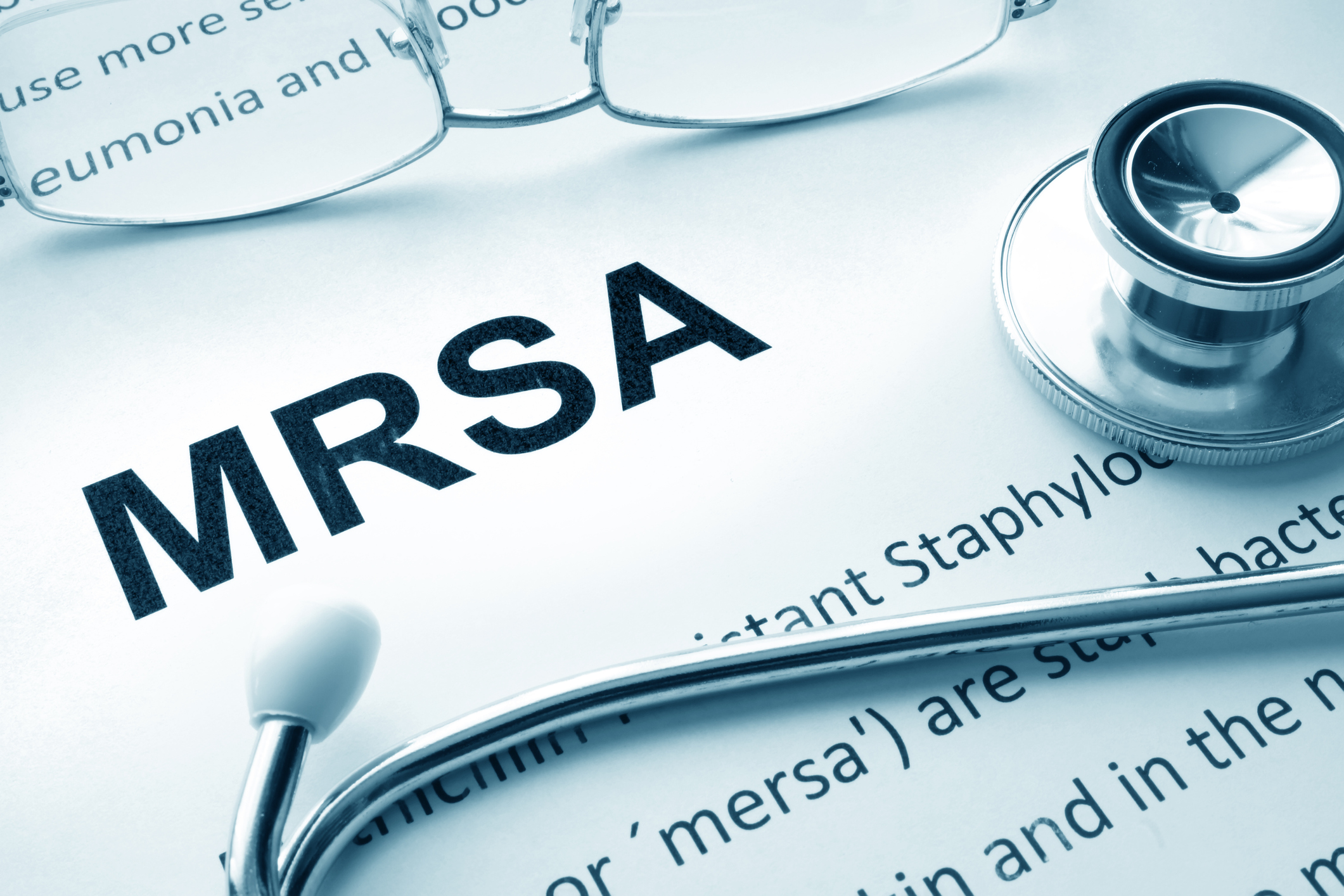 MRSA je kmen zlatého stafylokoka, který je odolný vůči běžně používaným antibiotikům.