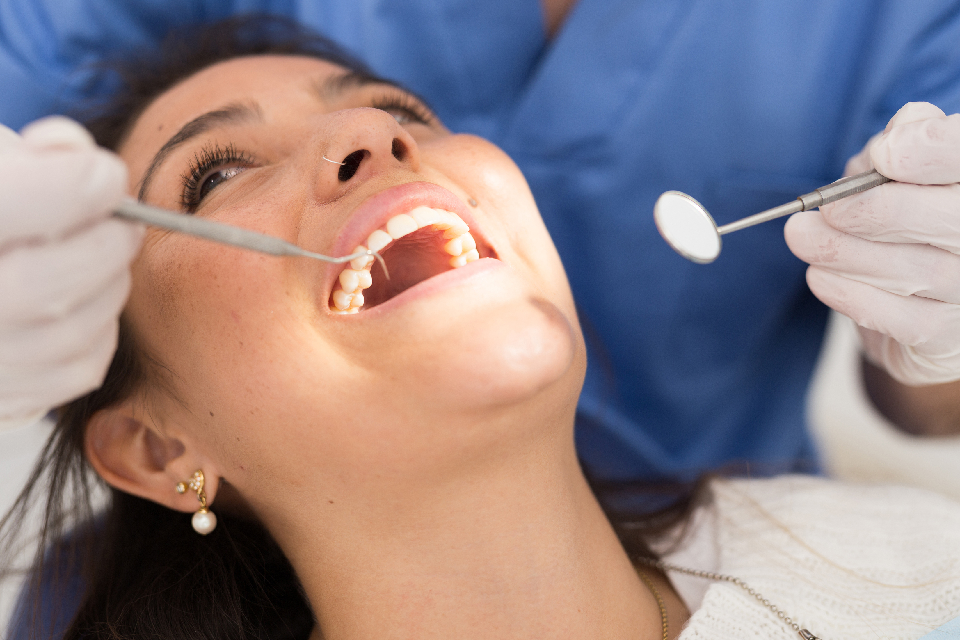 Dentální hygiena a preventivní zubní prohlídky jako prevence ústního zdraví a fyziologického dechu. Zdroj fotografií: Getty Images Dentální hygiena a preventivní zubní prohlídky
