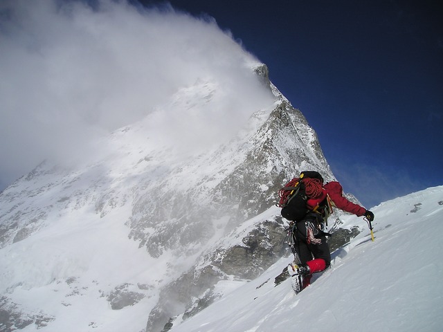 Horolezec, hora, sníh, lezení, riziko výškového otoku plic