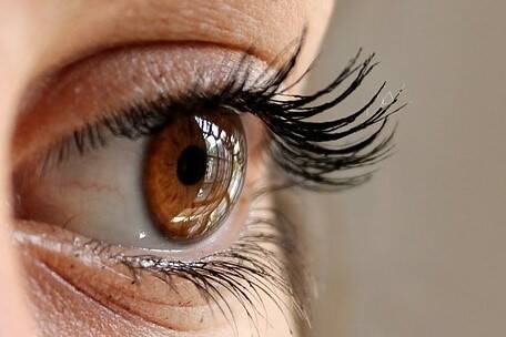 Bolest oka: Z průvanu, zánětu či z důvodu jiného onemocnění?