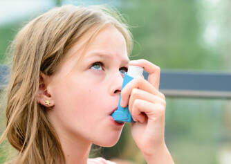 Jak dostat astma pod kontrolu a zmírnit ho: V pěti bodech