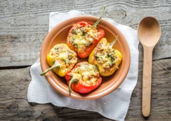 Zdravý recept z čerstvé papriky: Jak na plněnou pečenou papriku?