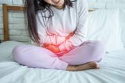 Bolest v podbřišku během menstruace nebo menopauzy? Co pomáhá? + 5 tipů