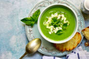 Jednoduchá a zdravá špenátová polévka. Jaký je náš recept?
