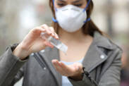 Vyrobte si domácí dezinfekci, která bude úcinná proti koronaviru a zároven bezpecná pro vás