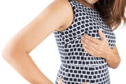 Bulka v prsu: Co může značit, pokud je zduřelá či bolestivá?